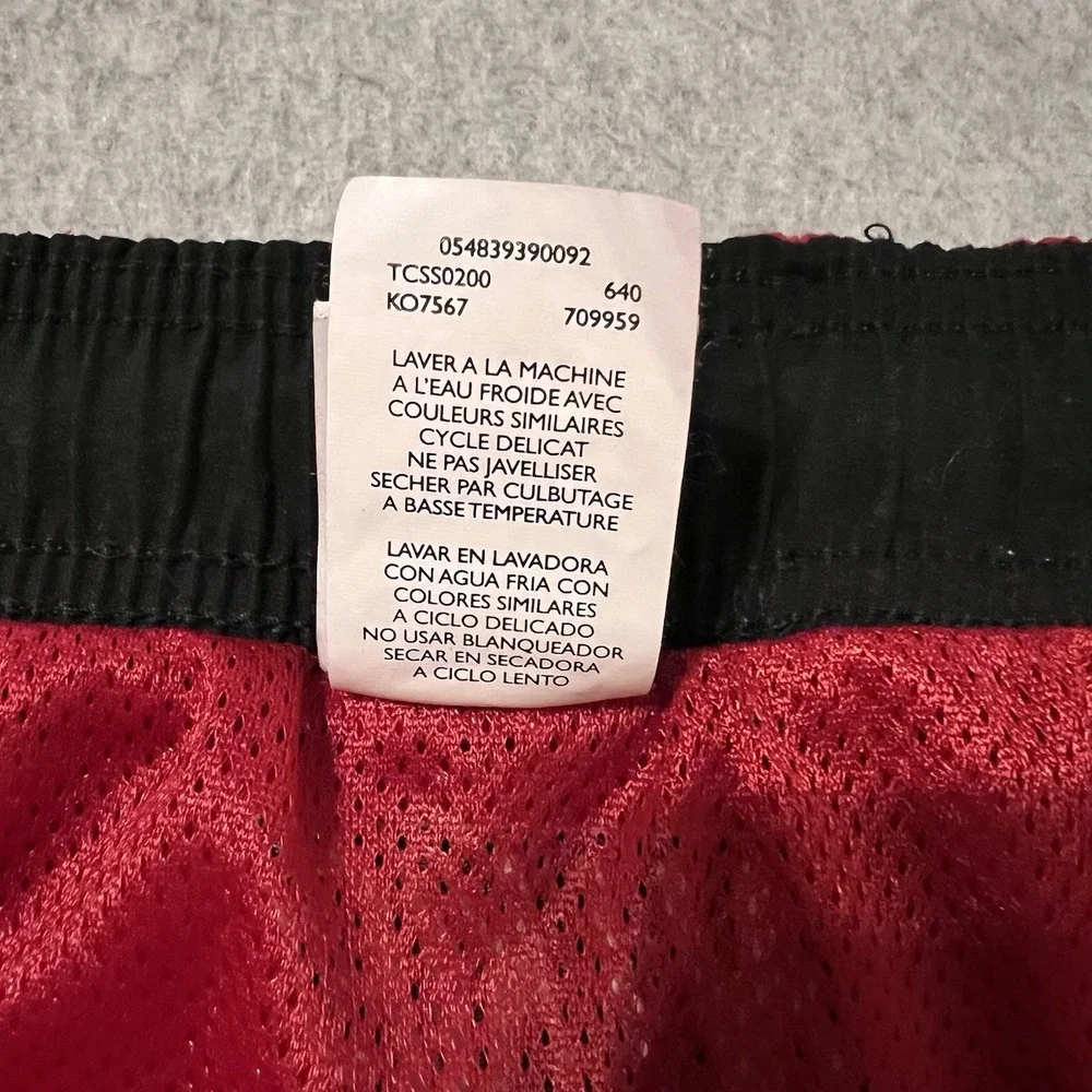 Nike Shorts Men's Large Red Swim Trunks Drawstring Pockets Swoosh Lined Cargo
